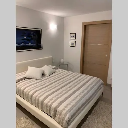 Con Vista Lago A * Garda (Verona)