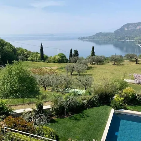 Con Vista Lago A Garda (Verona)